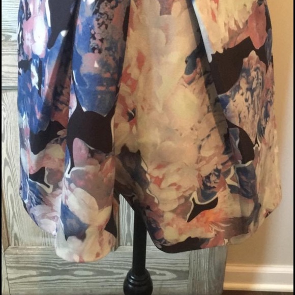 Floral Romper - Picture 3 of 3